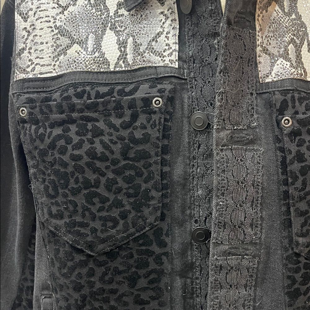 Upcycled Black Denim Jacket with Peplum & Floral Whitework Embroidery. Size M-L - Picture 10 of 15